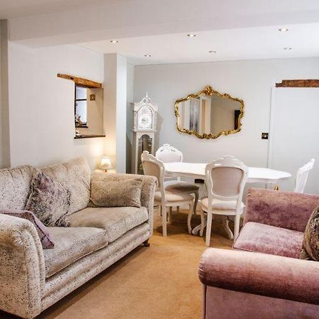 Whispering Place Georgian Grade II Sleeps 6 Adults 3 Mins From Safari Park & Steam Train Bewdley Eksteriør billede